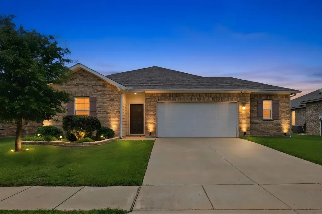 405 Willow Creek Drive Glenn Heights TX 75154