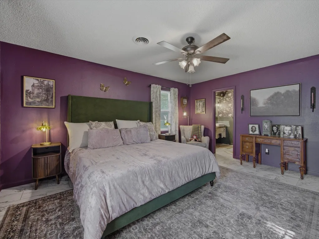 901 Pebble Street Bowie TX 76230
