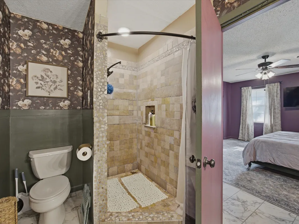 901 Pebble Street Bowie TX 76230