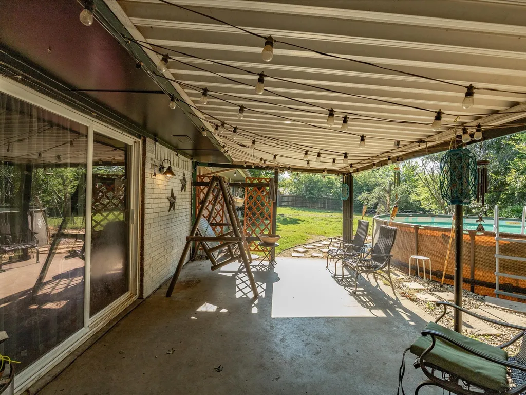 901 Pebble Street Bowie TX 76230