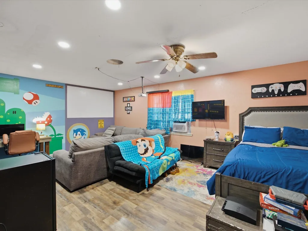 901 Pebble Street Bowie TX 76230
