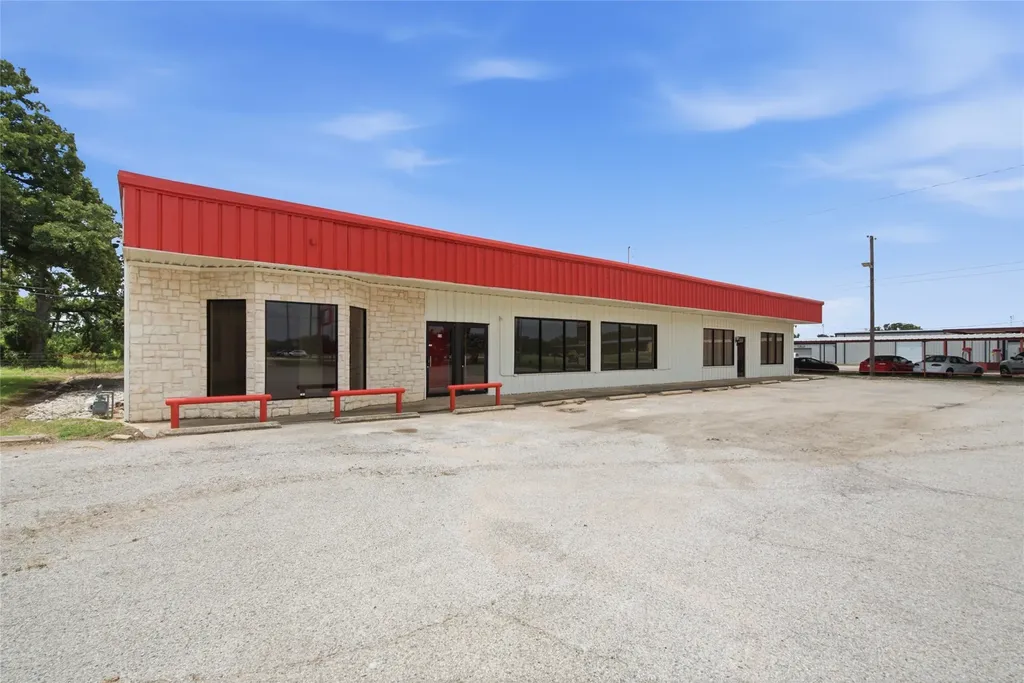 935 E Main Street Eastland TX 76437