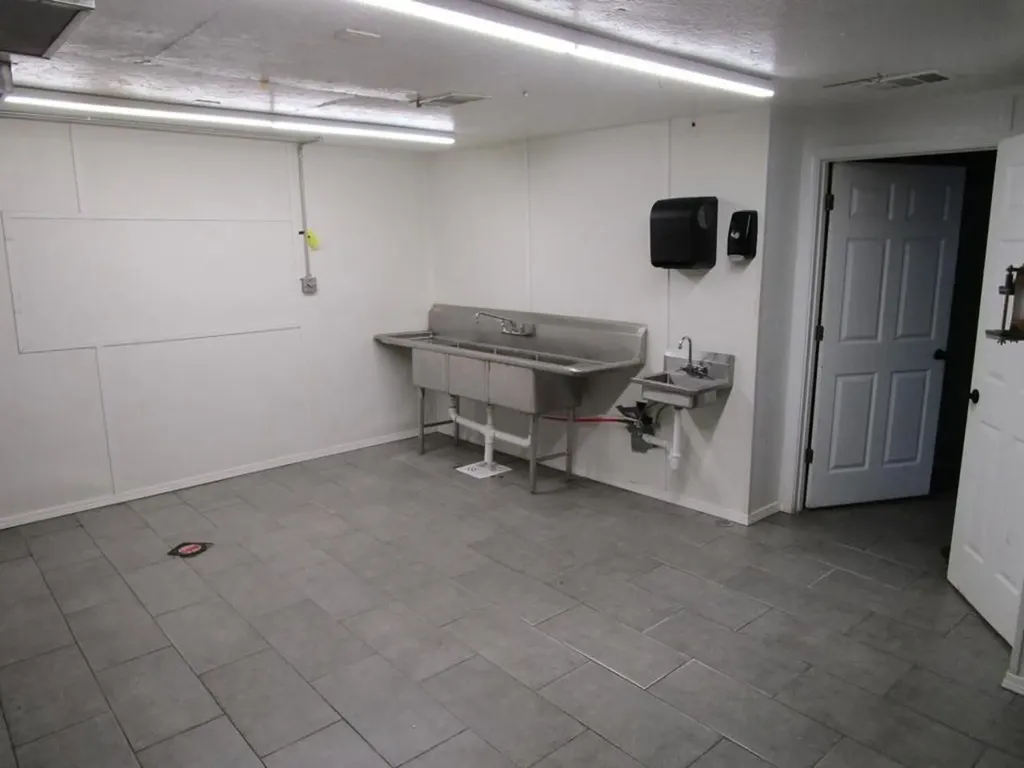 106 E Hayes Street Savoy TX 75479