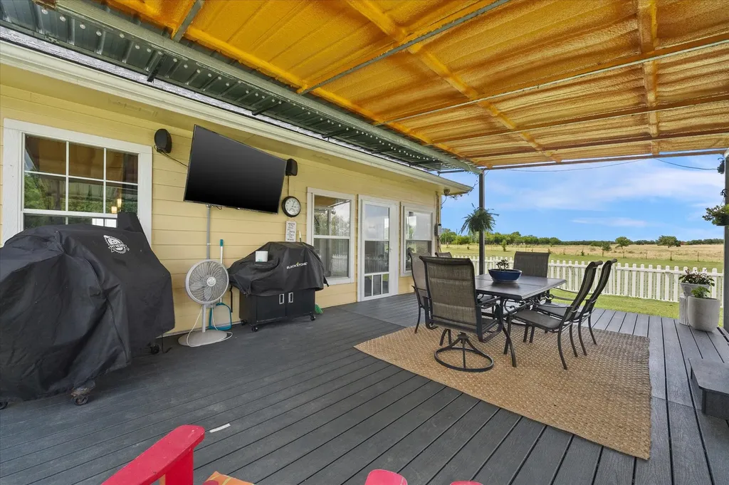 1028 Fm 1566 W Celeste TX 75423