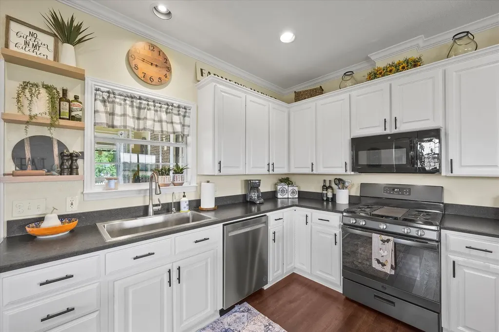 1028 Fm 1566 W Celeste TX 75423