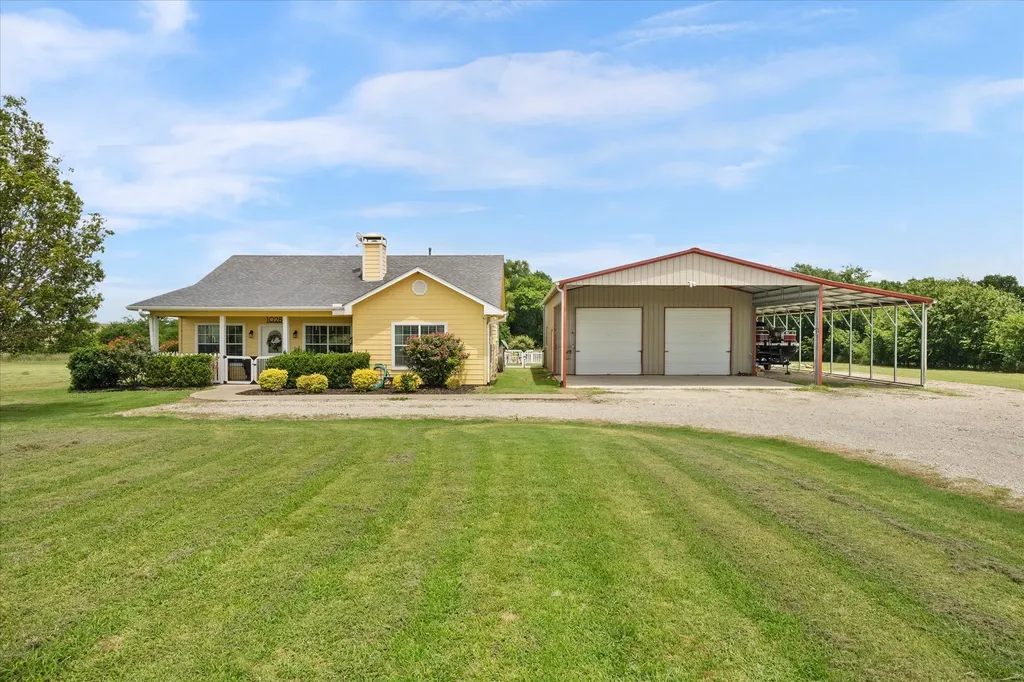 1028 Fm 1566 W Celeste TX 75423