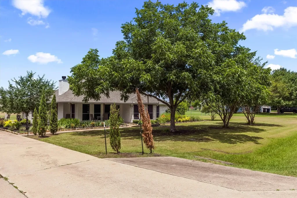 545 Mustang Court Lavon TX 75166