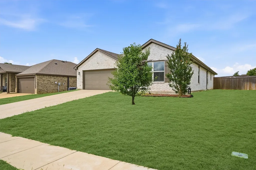 1202 Southridge Lane Sherman TX 75092