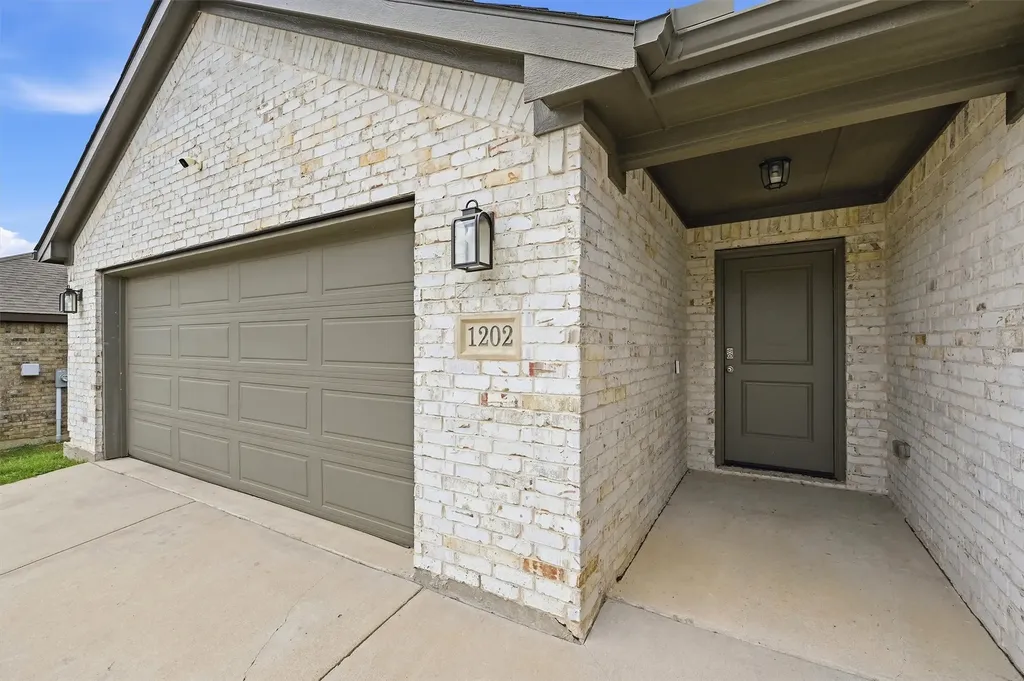 1202 Southridge Lane Sherman TX 75092