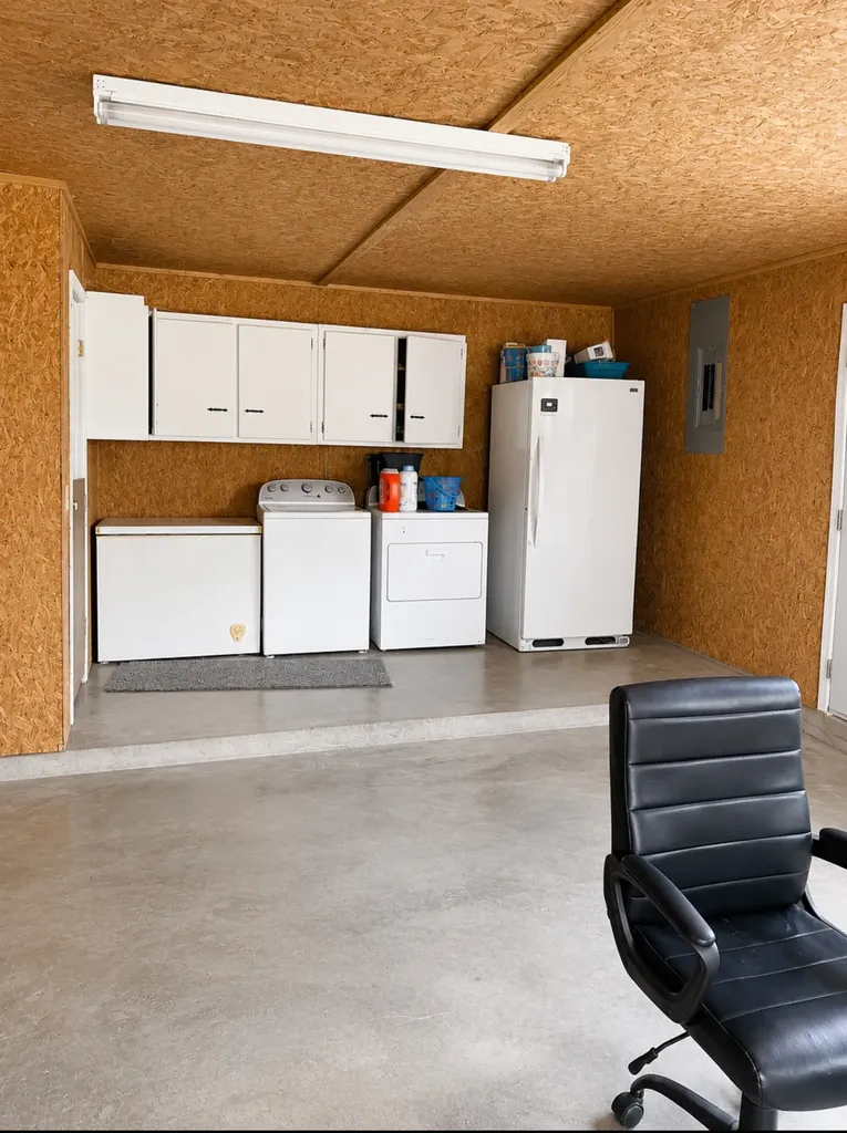 2941 Highway 62 N Orange TX 77632