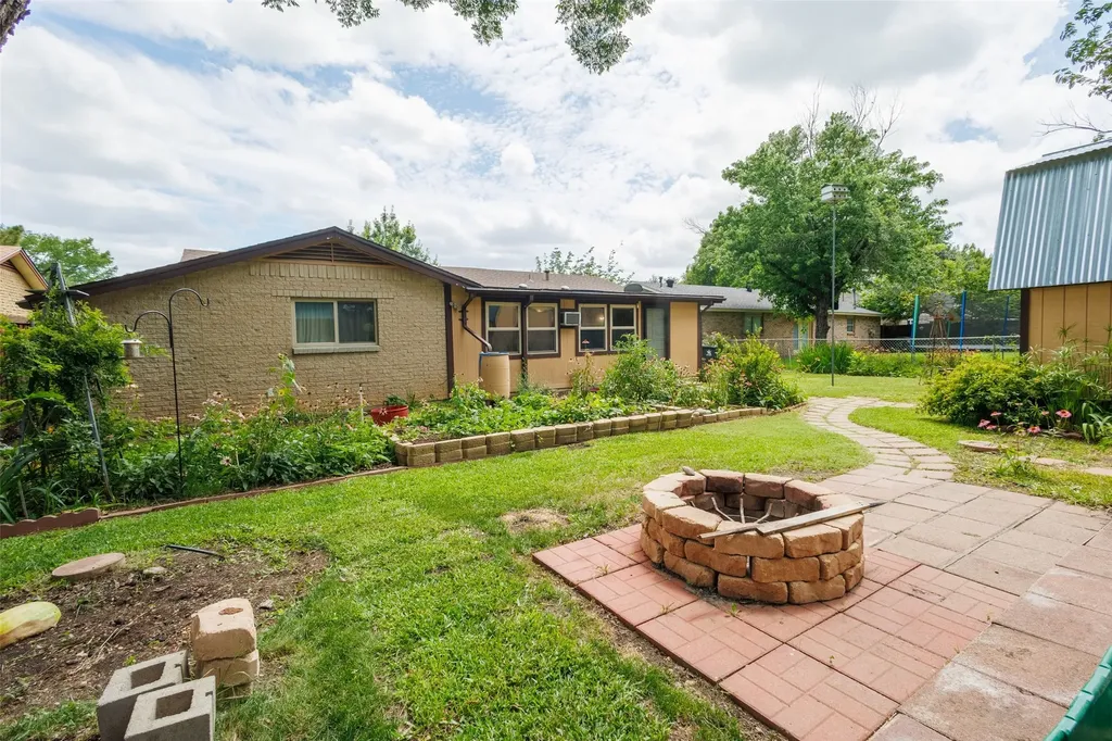 1507 Harvest Hill Lane Arlington TX 76014