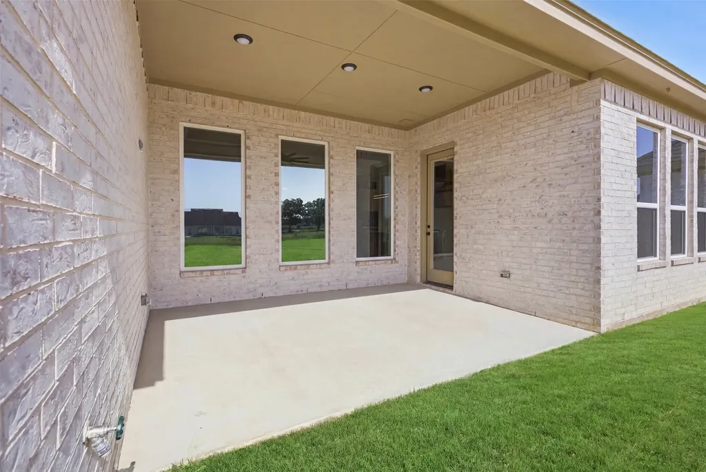 2004 Forest Bridge Drive Azle TX 76020