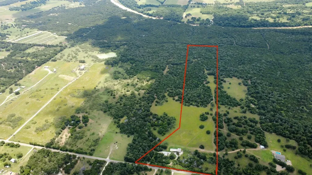 3175 Clater Powell Aquilla TX 76705