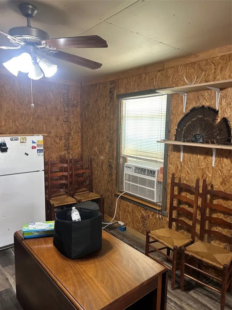 3175 Clater Powell Aquilla TX 76705