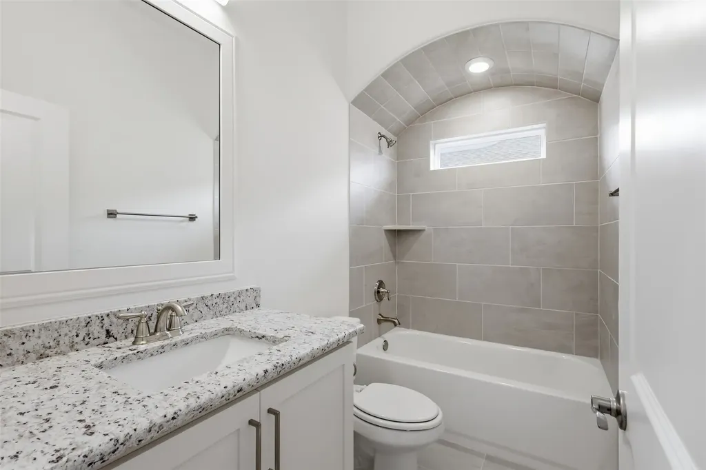 1512 Oleander Drive Tolar TX 76476