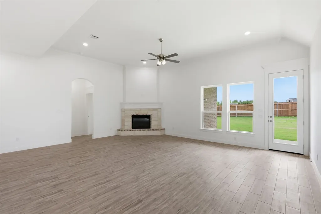 1512 Oleander Drive Tolar TX 76476