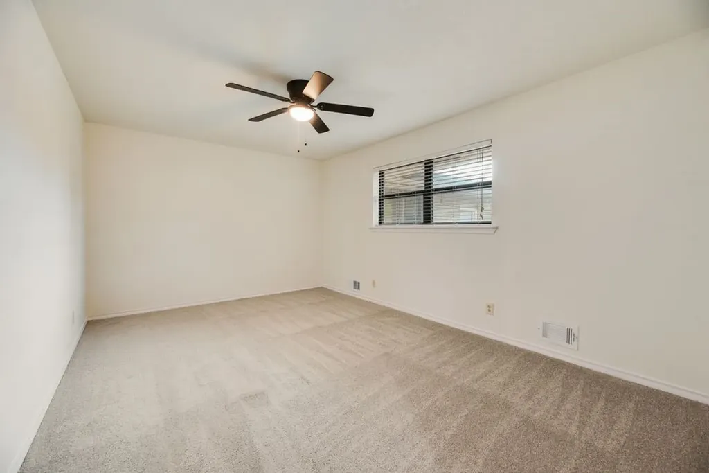 1817 Bardfield Avenue Garland TX 75041