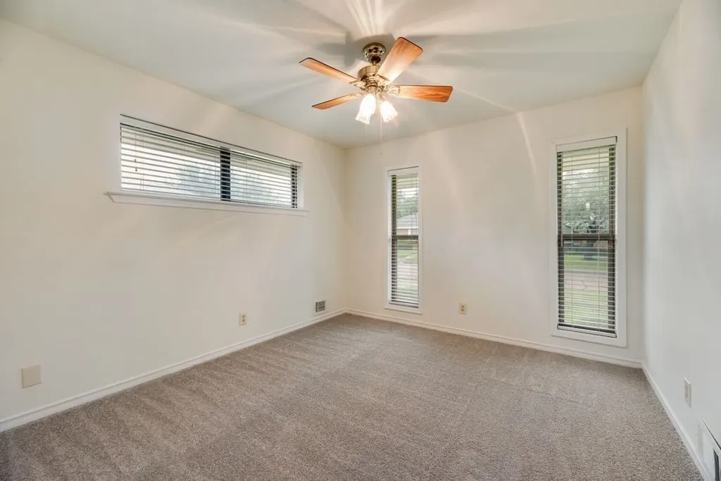 1817 Bardfield Avenue Garland TX 75041