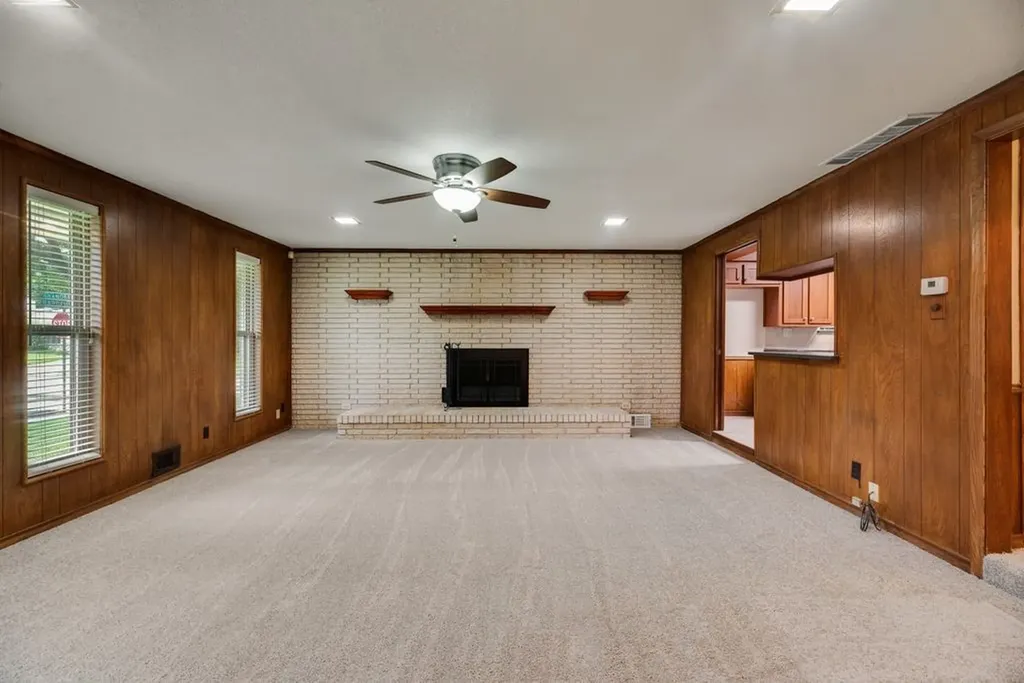 1817 Bardfield Avenue Garland TX 75041