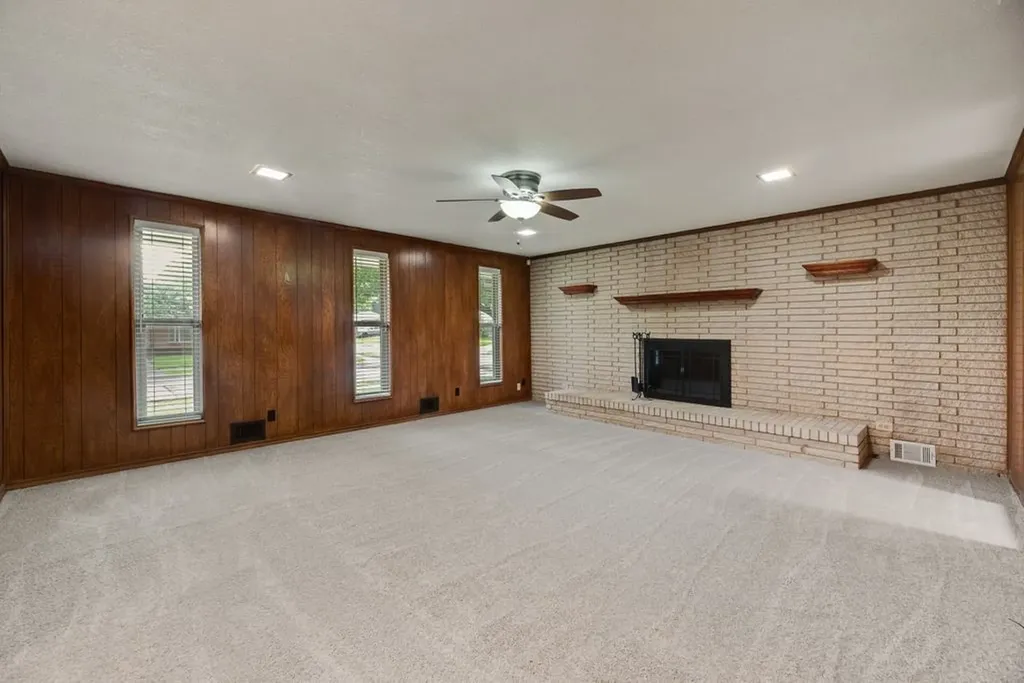 1817 Bardfield Avenue Garland TX 75041