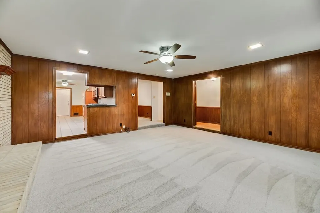 1817 Bardfield Avenue Garland TX 75041