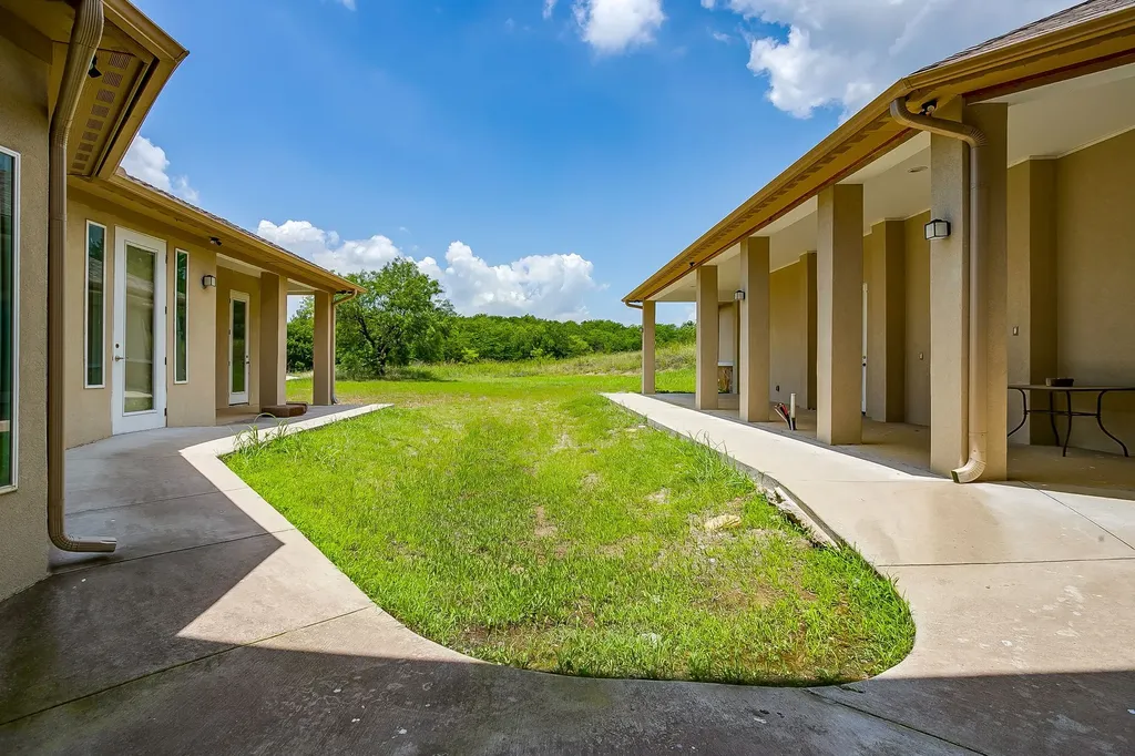 3124 Koscher Drive Grand Prairie TX 75104