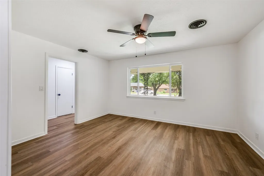 1112 Karla Drive Hurst TX 76053