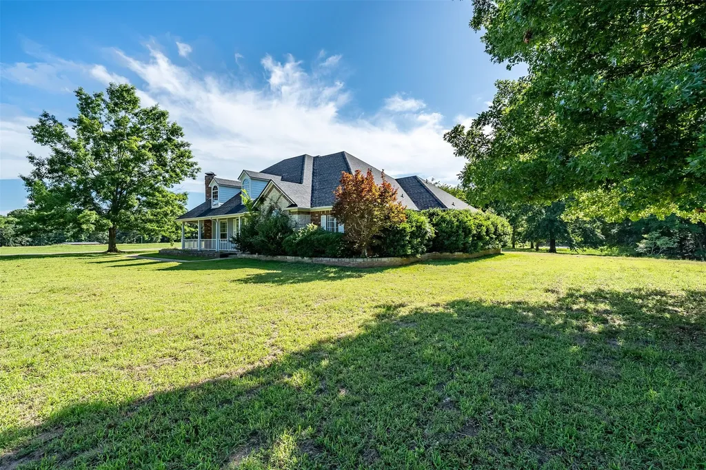 20388 County Road 150 Flint TX 75762