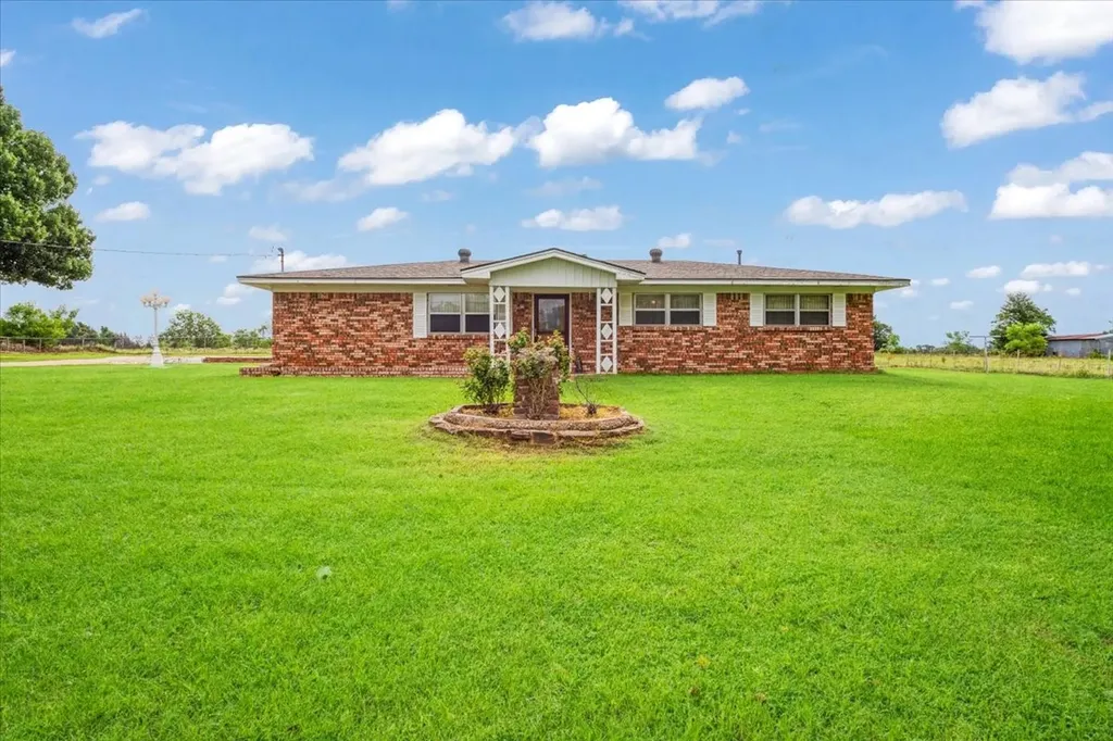 3472 Desvoignes Road Denison TX 75021