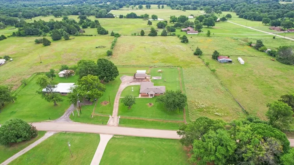3472 Desvoignes Road Denison TX 75021