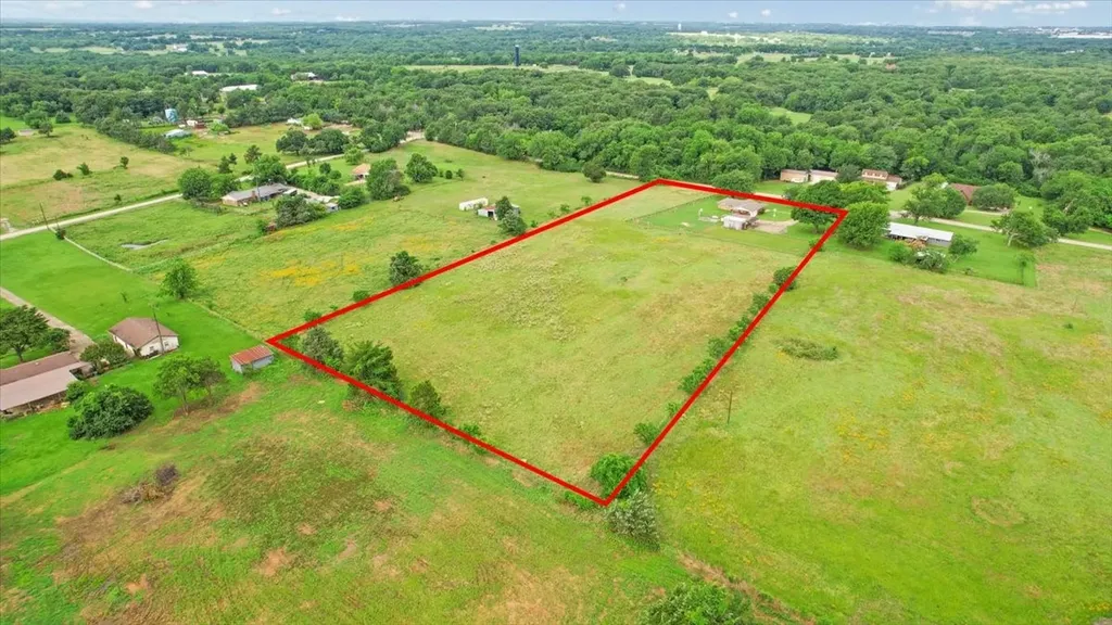 3472 Desvoignes Road Denison TX 75021