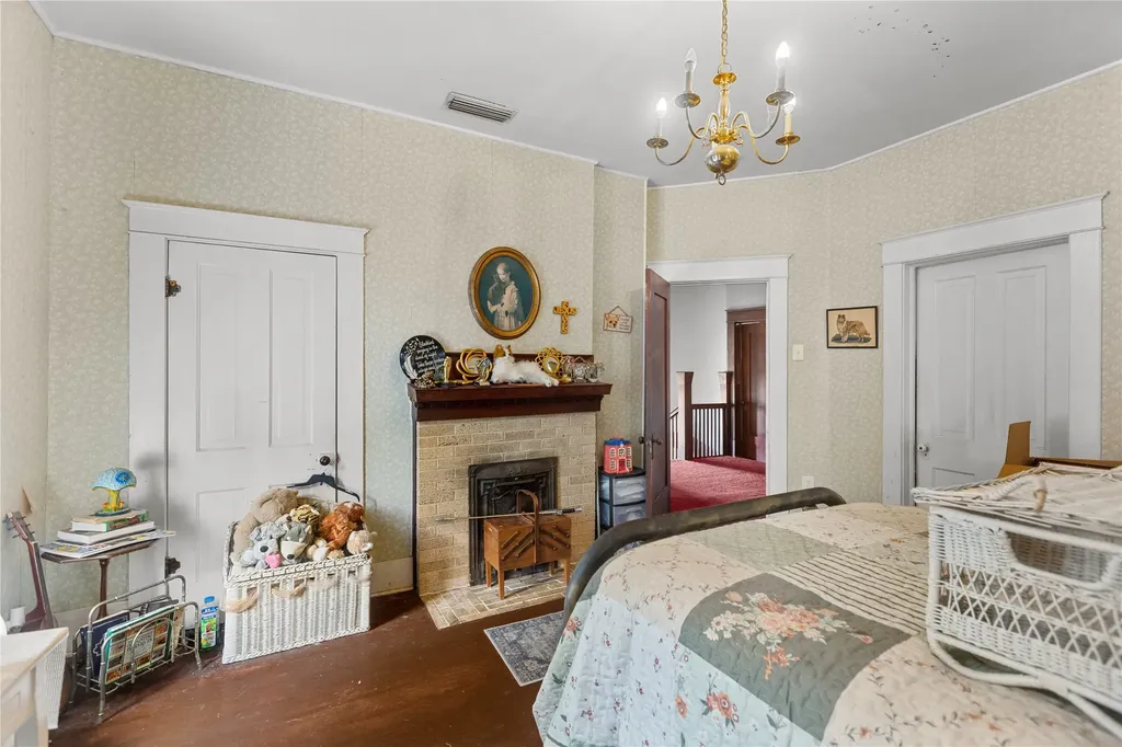 300 Hickory Street Honey Grove TX 75446
