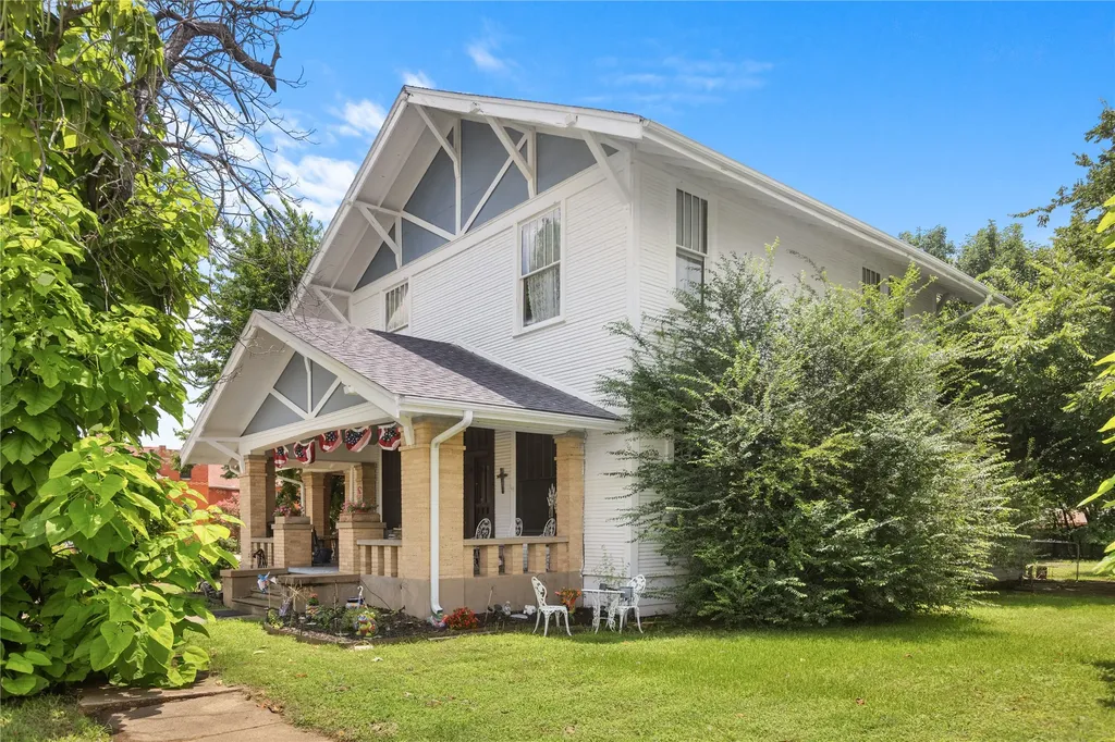 300 Hickory Street Honey Grove TX 75446