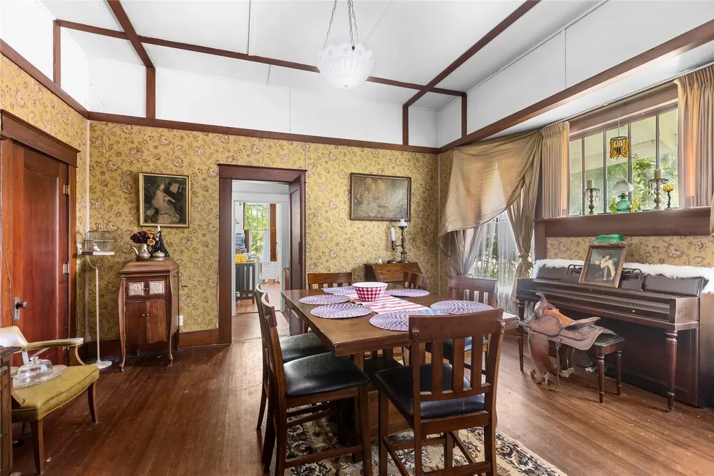 300 Hickory Street Honey Grove TX 75446