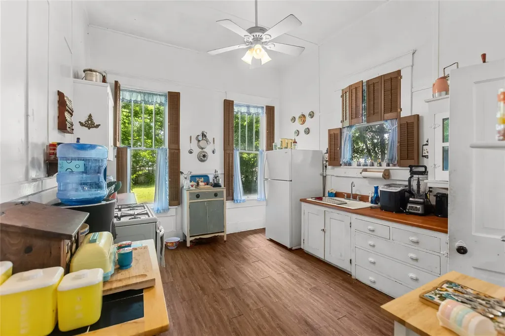 300 Hickory Street Honey Grove TX 75446