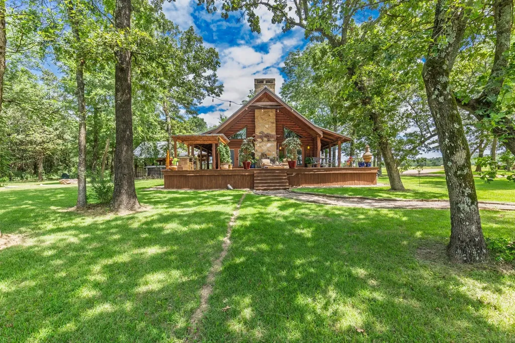609 County Road 2421 Como TX 75431