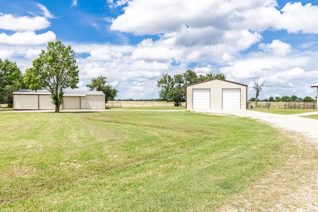 609 County Road 2421 Como TX 75431