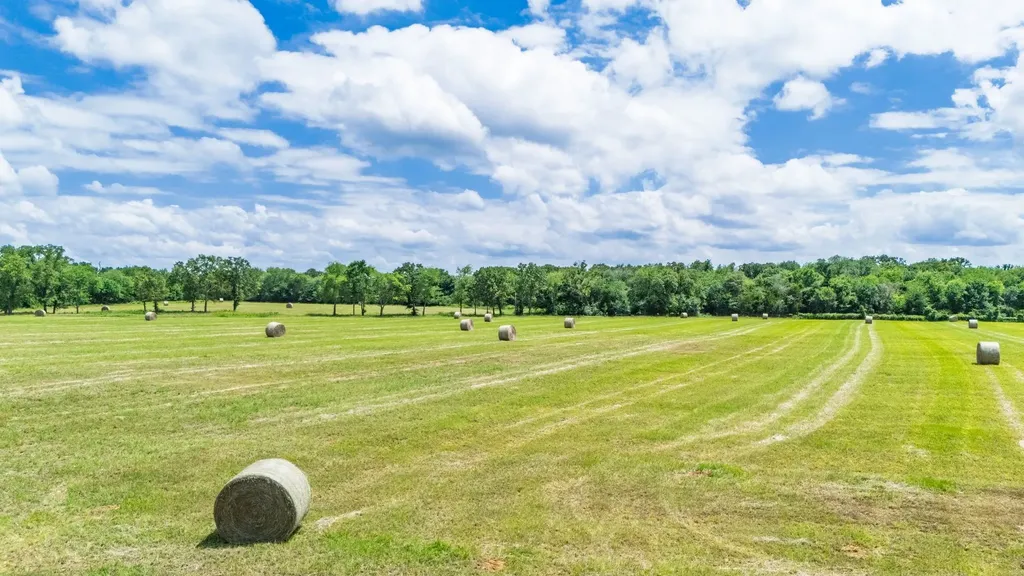 609 County Road 2421 Como TX 75431