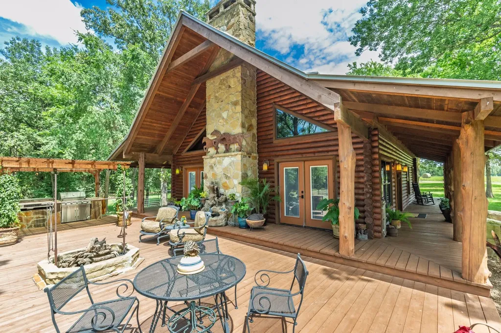 609 County Road 2421 Como TX 75431