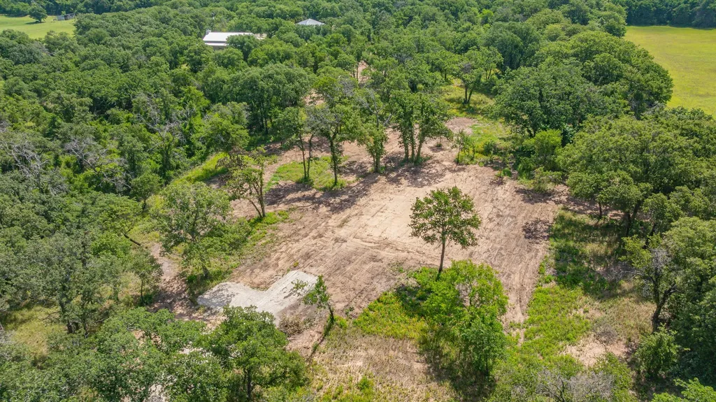 19715 S Highway 281 Santo TX 76472