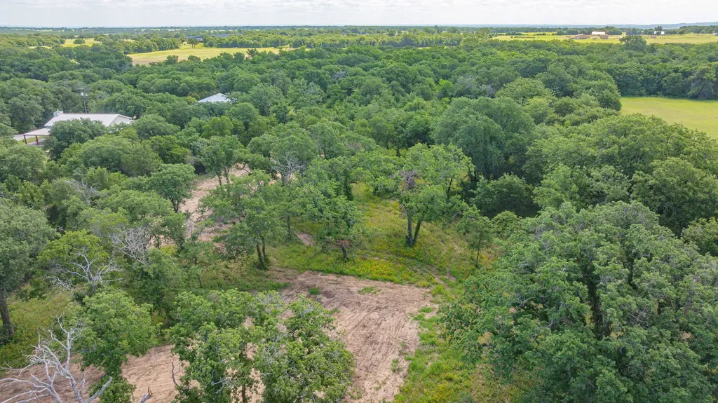 19715 S Highway 281 Santo TX 76472