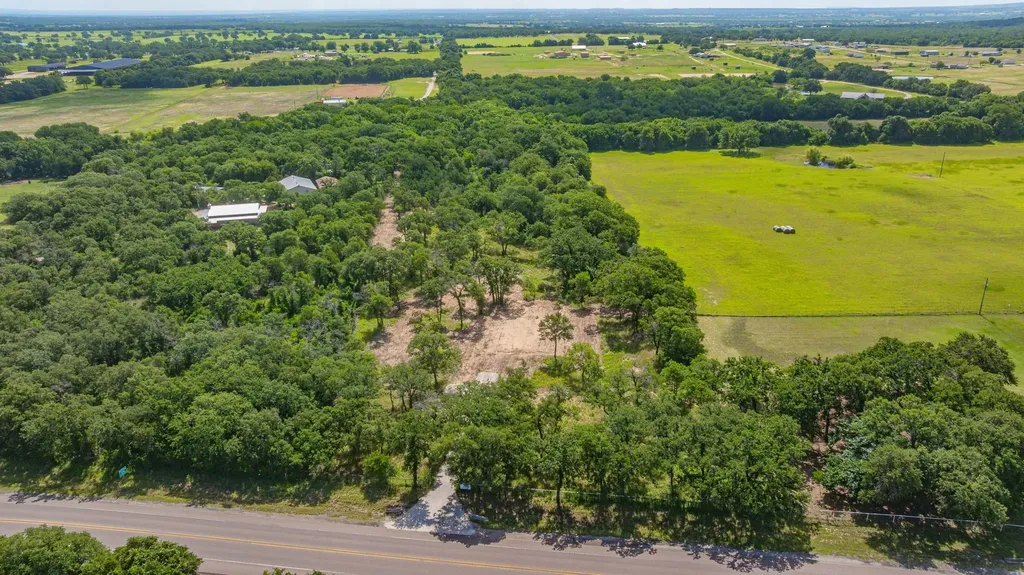 19715 S Highway 281 Santo TX 76472