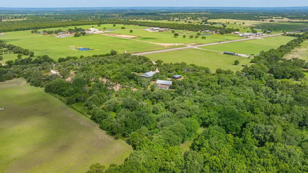 19715 S Highway 281 Santo TX 76472