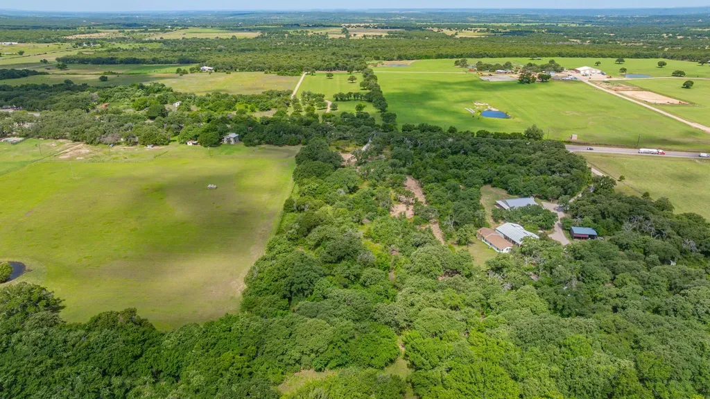 19715 S Highway 281 Santo TX 76472