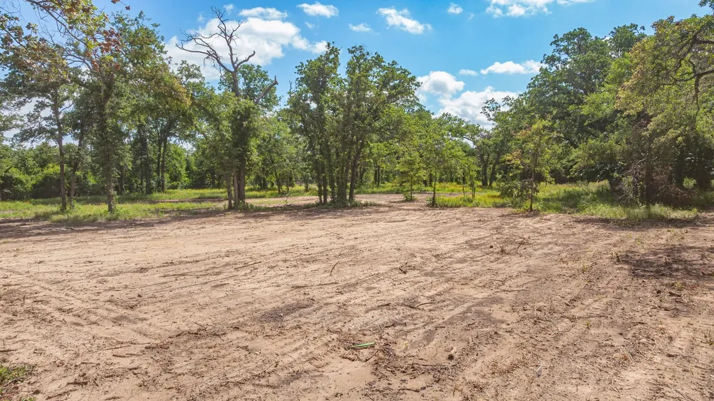 19715 S Highway 281 Santo TX 76472