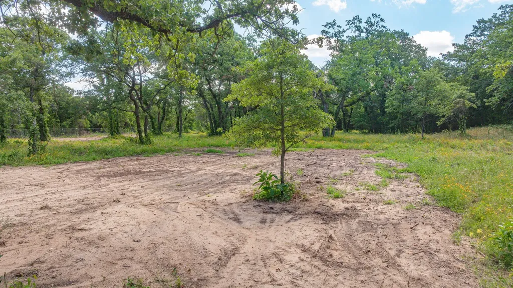 19715 S Highway 281 Santo TX 76472