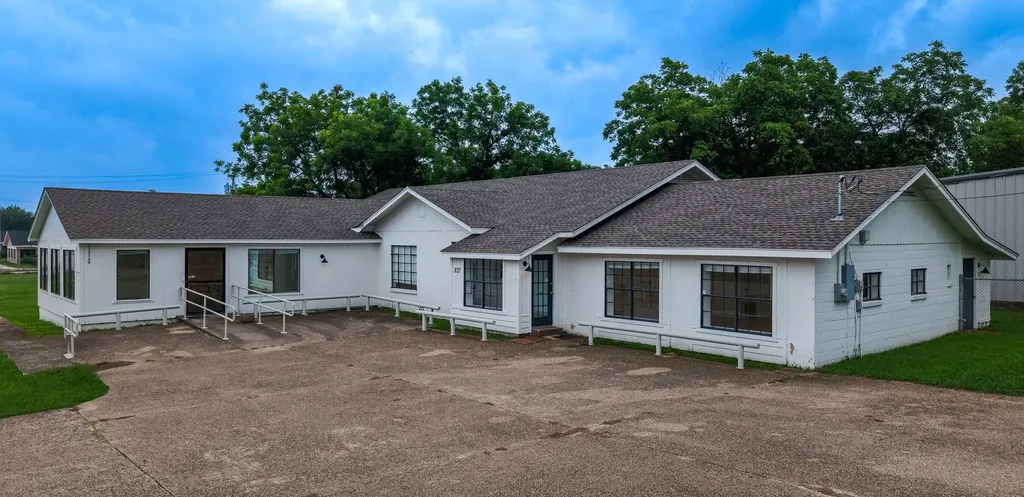 837 State Hwy 171 Highway Mexia TX 76667
