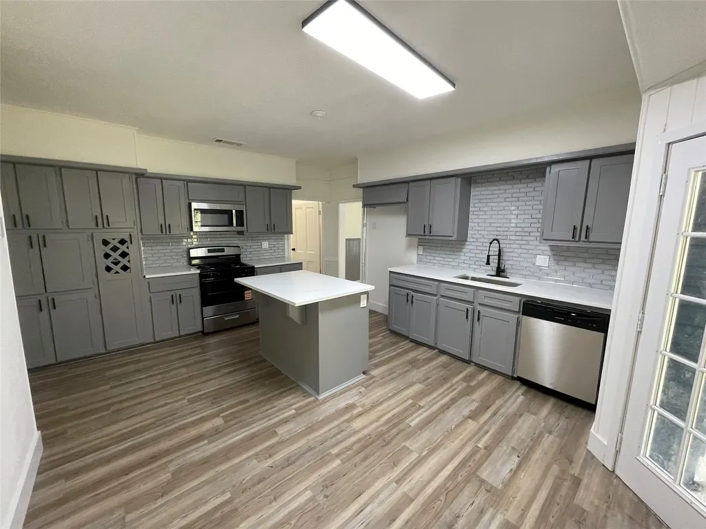 309 Poplar Street Italy TX 76651