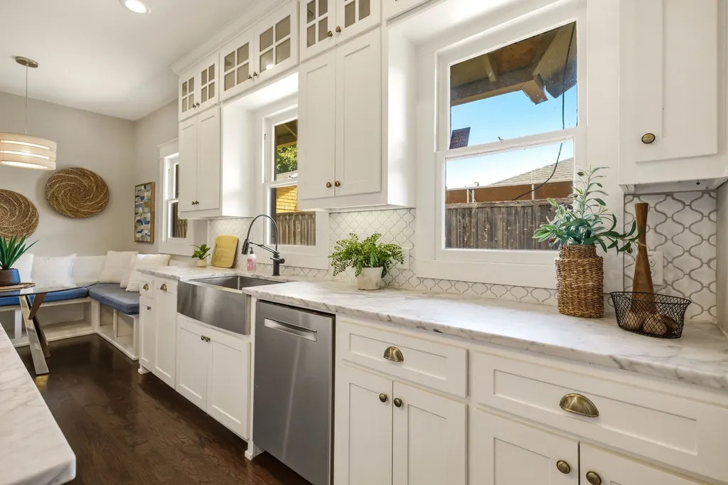 209 S Windomere Avenue Dallas TX 75208