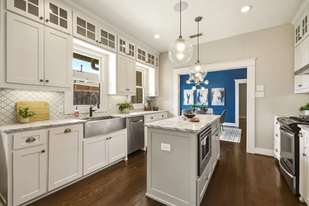 209 S Windomere Avenue Dallas TX 75208
